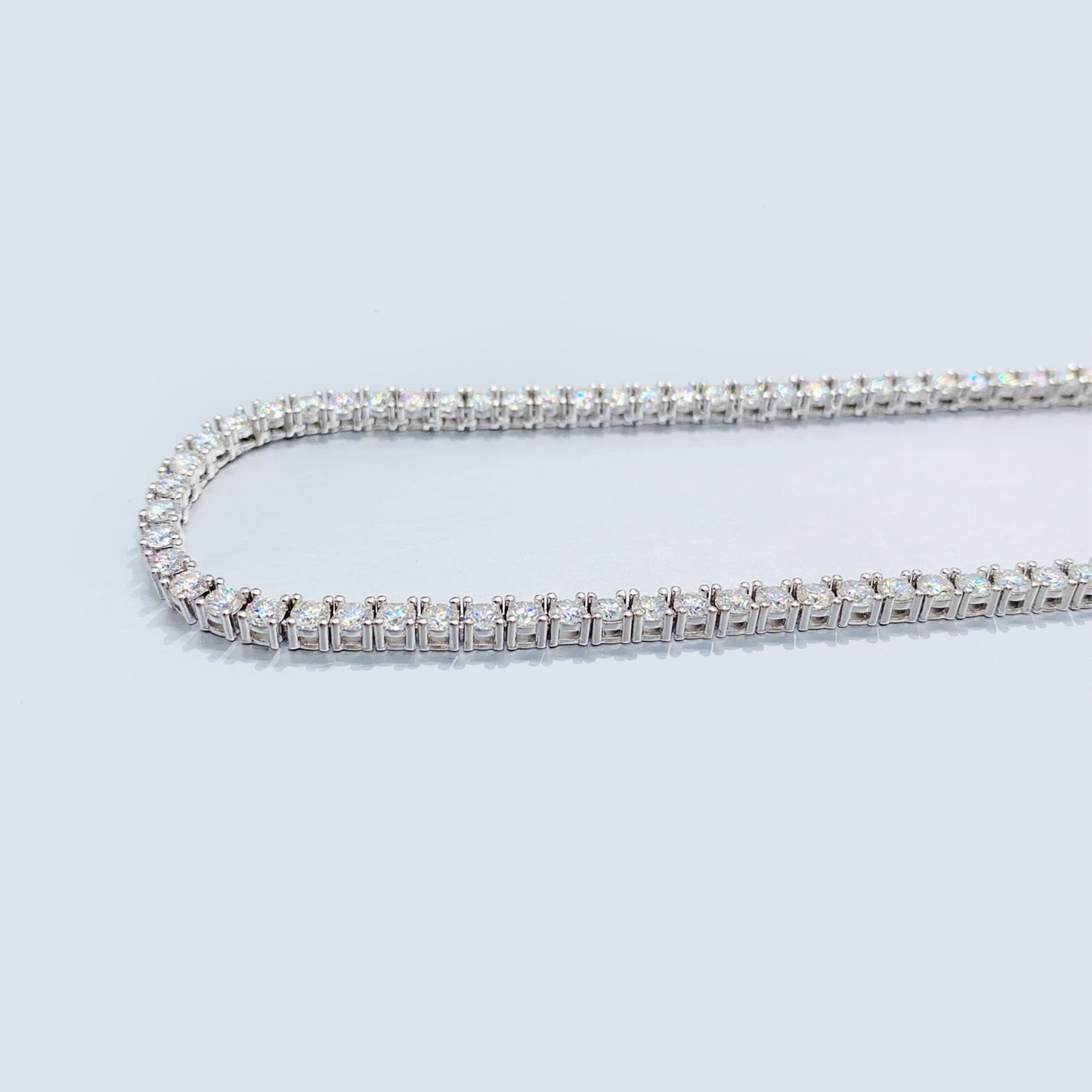 Witte tenniscollier met briljanten van 12.50 carat totaal