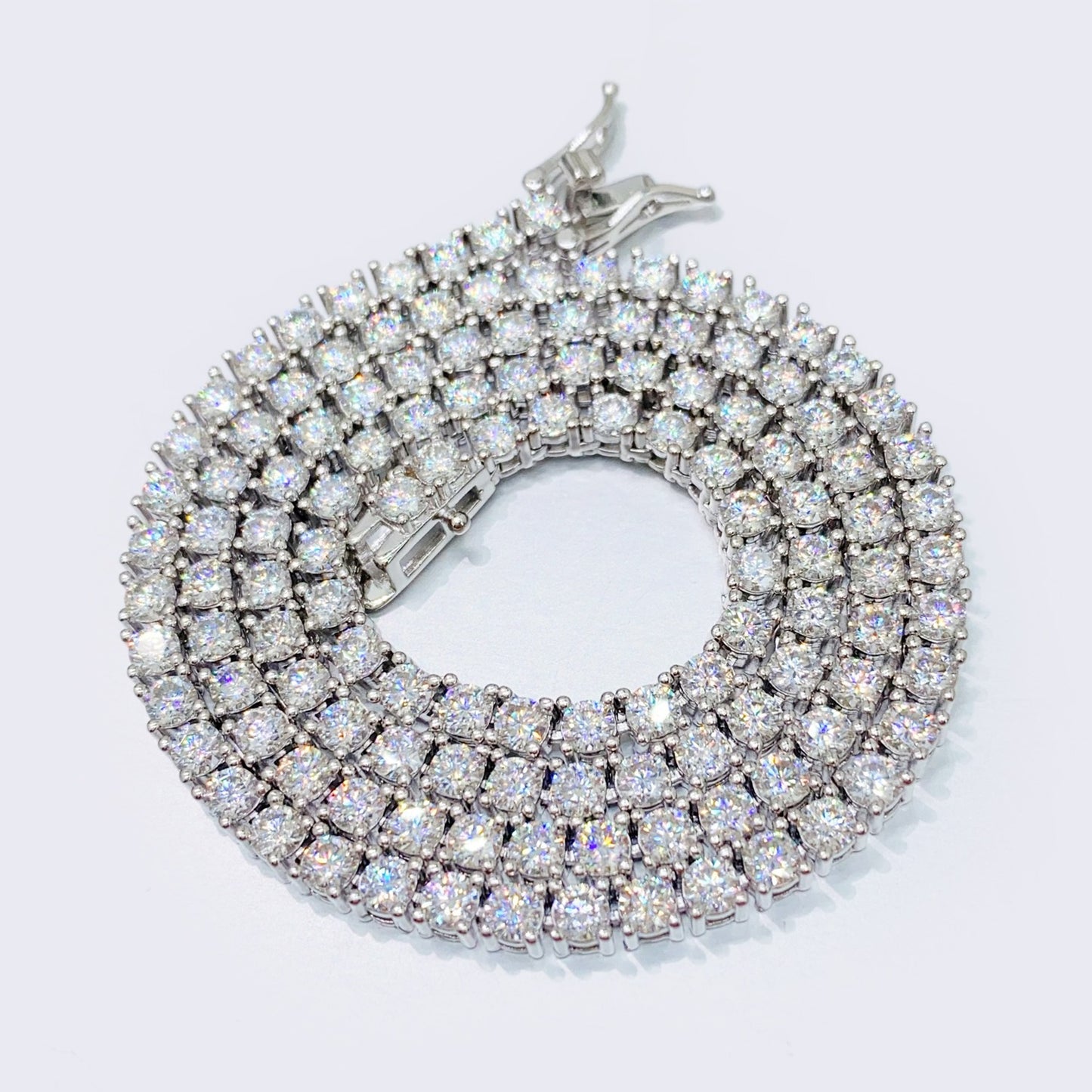 Witte tenniscollier met briljanten van 12.50 carat totaal