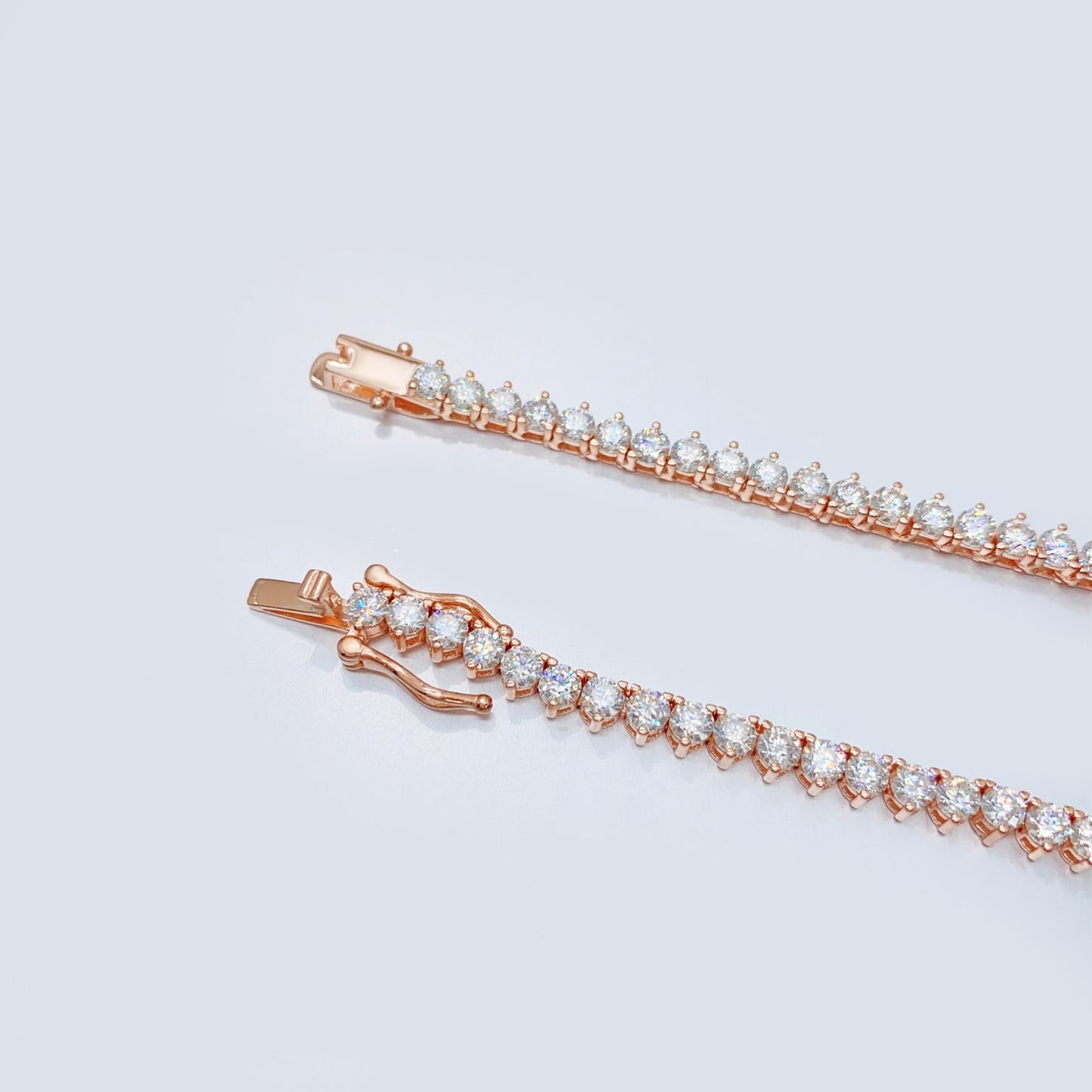 Rose collier met oplopende briljanten van 25.00 carat totaal