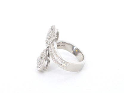 Emerald hart design ring