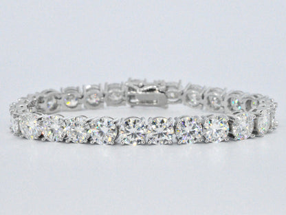 Witte tennisarmband met briljanten