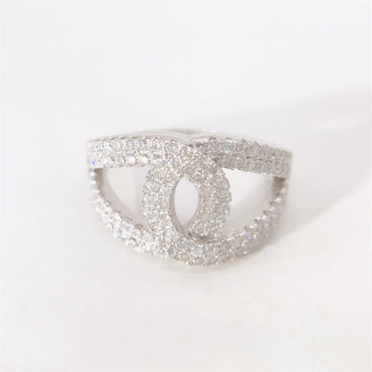 Witte design ring vol gezet met witte briljanten