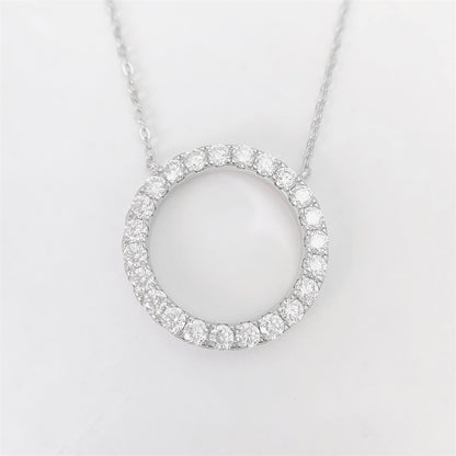 Witte ronde hanger met ketting rondom gezet met grote briljanten