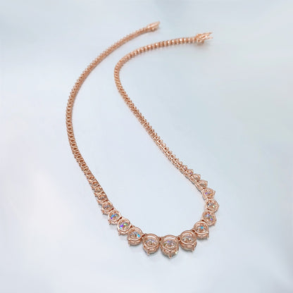 Rose collier met oplopende briljanten van 25.00 carat totaal