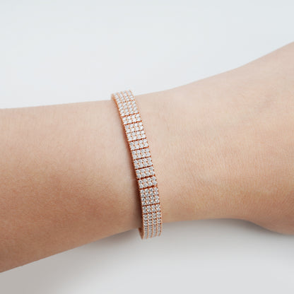 Rosékleurige armband bezet met briljanten