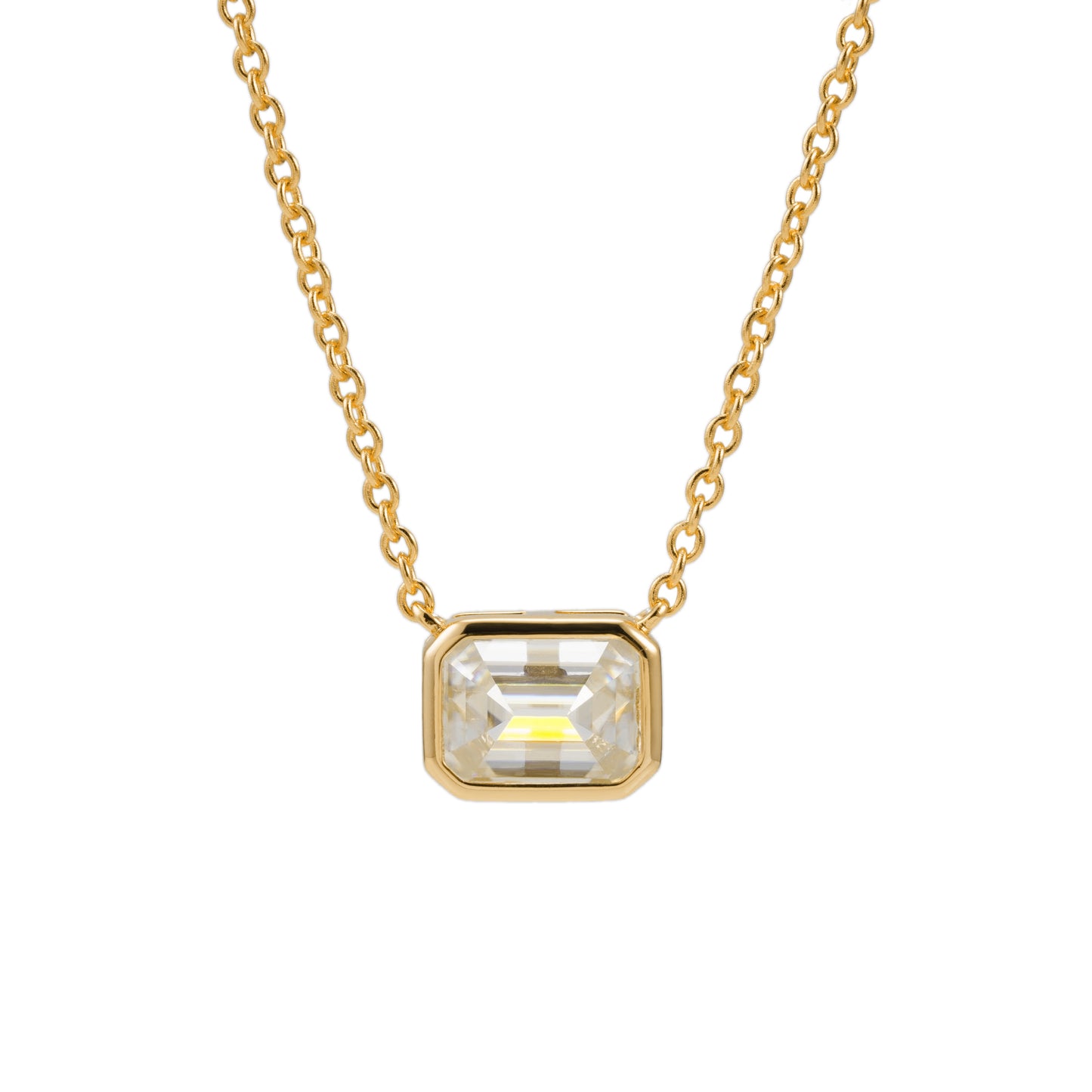 Goudkleurige ketting met rechthoekige hanger