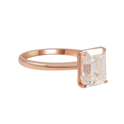Rosékleurige ring met rechthoekige steen